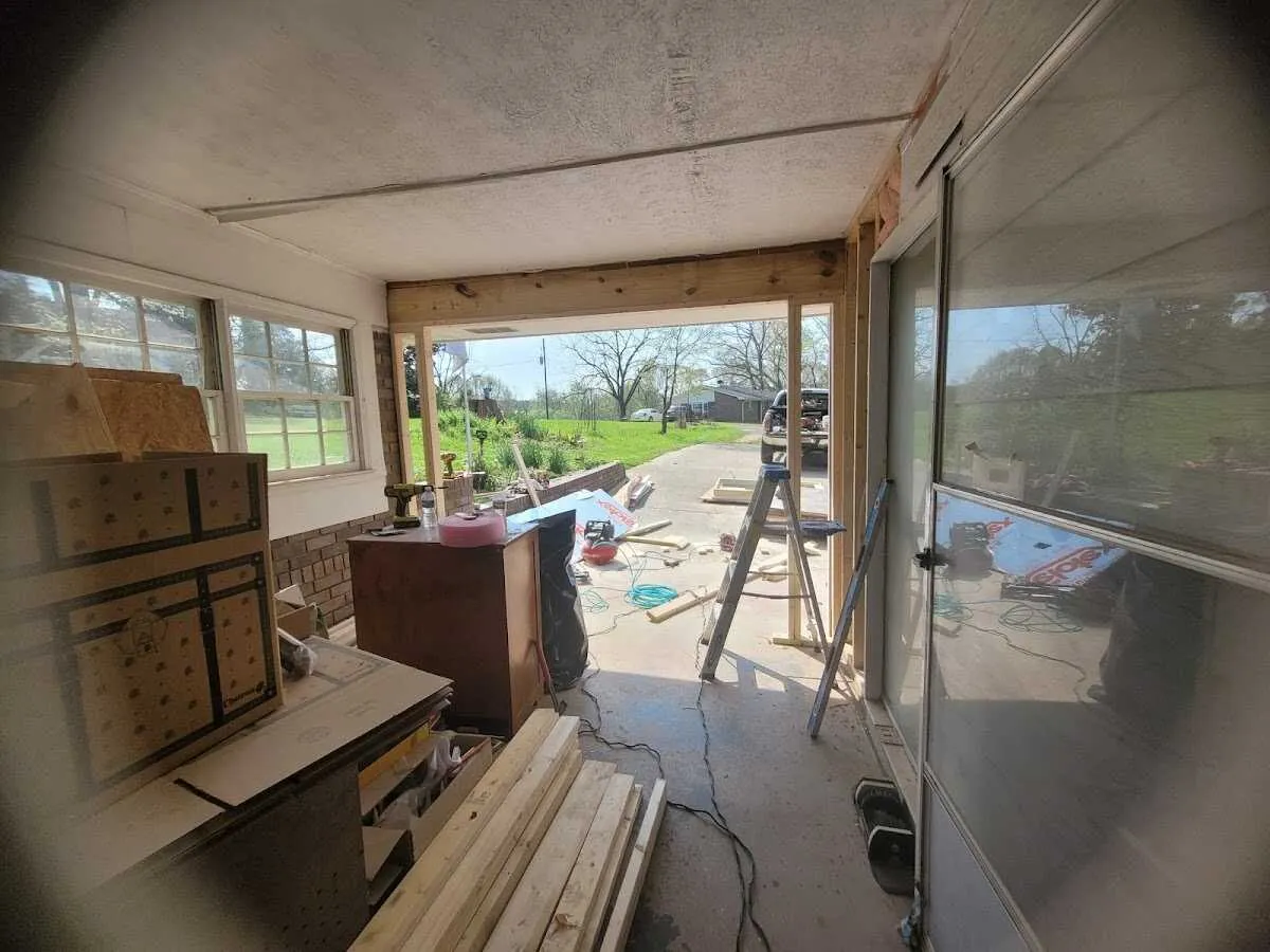 Air movers and dehumidifier for Drying & Dehumidification in Bluefield